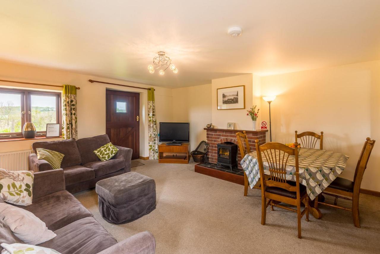 Well Farm Cottages North Tamerton 外观 照片