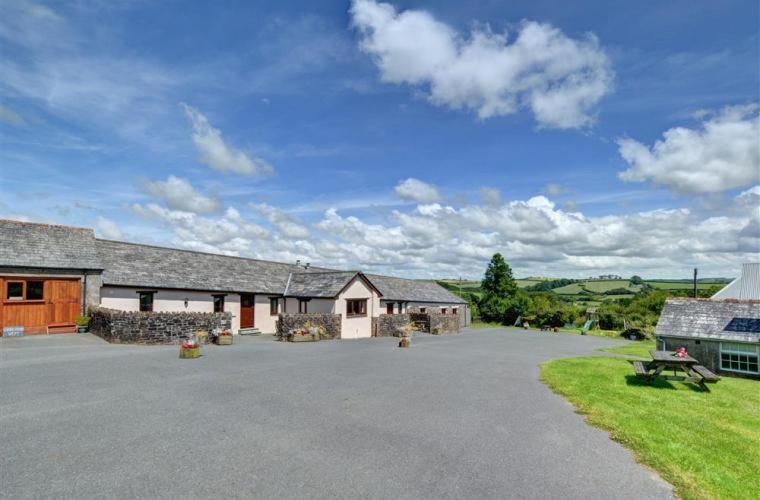 Well Farm Cottages North Tamerton 外观 照片